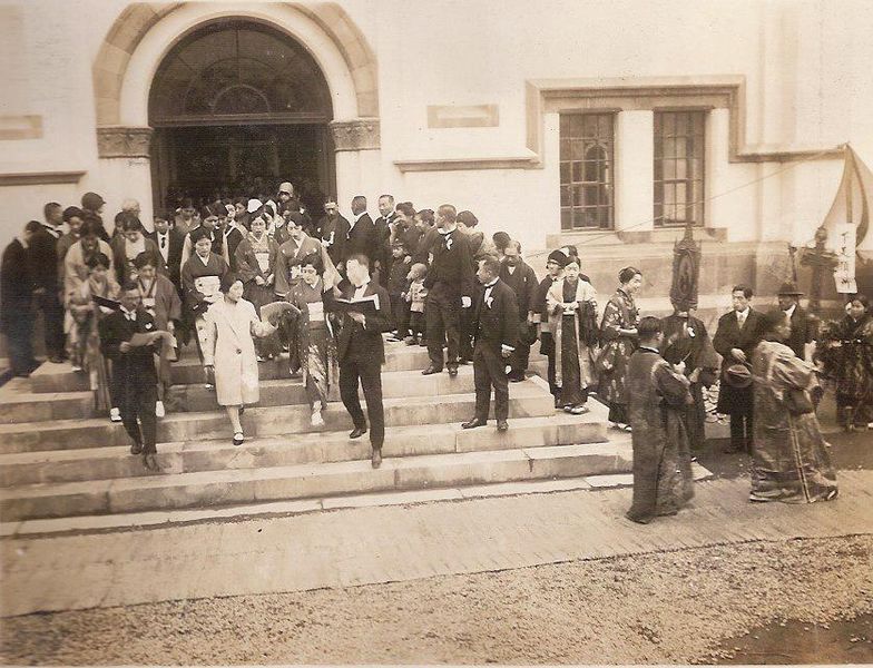 File:NicolaidoConse-Choir.jpg
