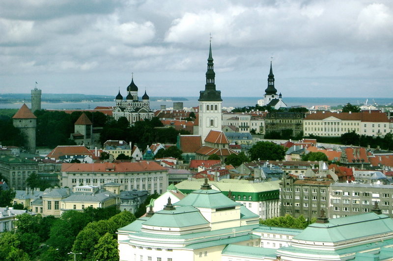 File:Tallinn.jpg